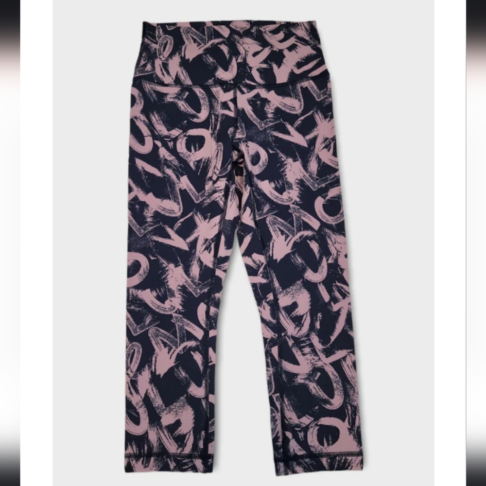 Size 6 - Lululemon Wunder Under Crop (High-Rise) *Full-On Luxtreme 21"